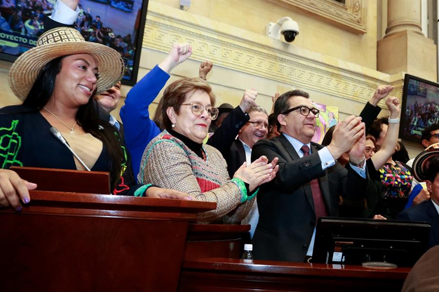 Senado colombiano aprueba reforma pensional de Petro