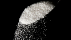 Nueva York podría advertir en etiquetas sobre daños del azúcar en alimentos y bebidas