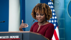 Casa Blanca desmiente que haya un complot para destituir a la secretaria de prensa Karine Jean-Pierre