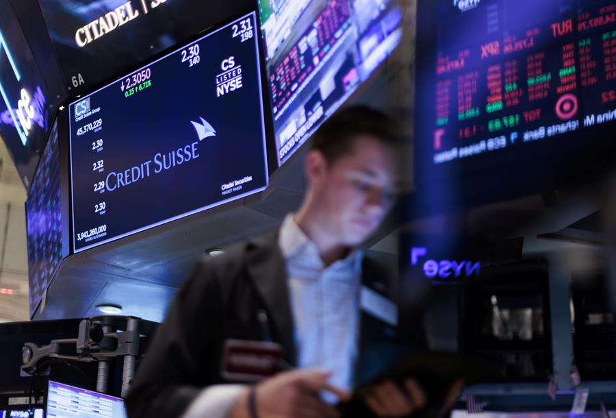 Wall Street cierra en rojo y el Dow Jones pierde un 1.49 % pendiente de la Fed