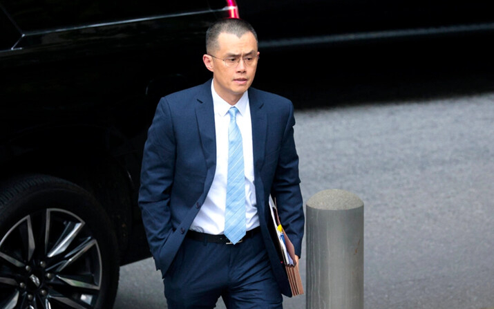 El exdirector ejecutivo de Binance, Changpeng "CZ" Zhao, llega al tribunal federal en Seattle, Washington, el 30 de abril de 2024. (Jason Redmond/AFP vía Getty Images)
