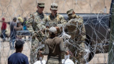 ICE deportará a 215 inmigrantes ilegales involucrados en disturbios en el muro fronterizo de El Paso