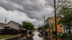 Tormentas provocan inundaciones y vientos dañinos en todo el sur; un muerto en Mississippi