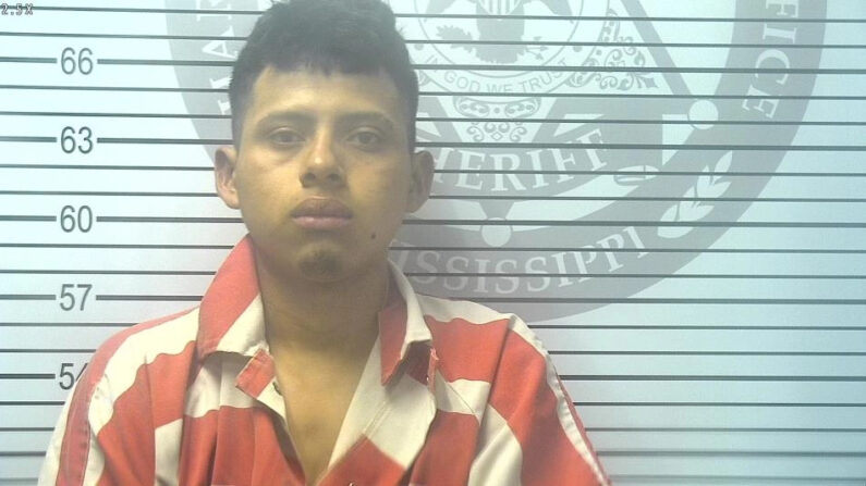 Jesler Perez, 20 años, inmigrante ilegal de Guatemala, detenido en Mississippi por tres cargos de voyeurismo. (Cortesía del Centro de Detención de Adultos del Condado de Harrison, Misisipi)
