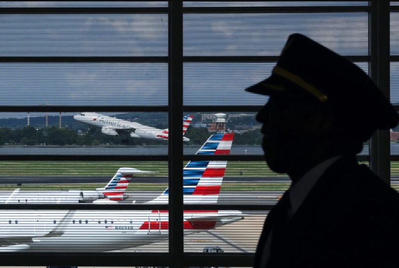 Un vuelo de American Airlines despega del Aeropuerto Nacional Ronald Reagan Washington en Washington, D.C., el 10 de julio de 2023. (Alex Wong/Getty Images)