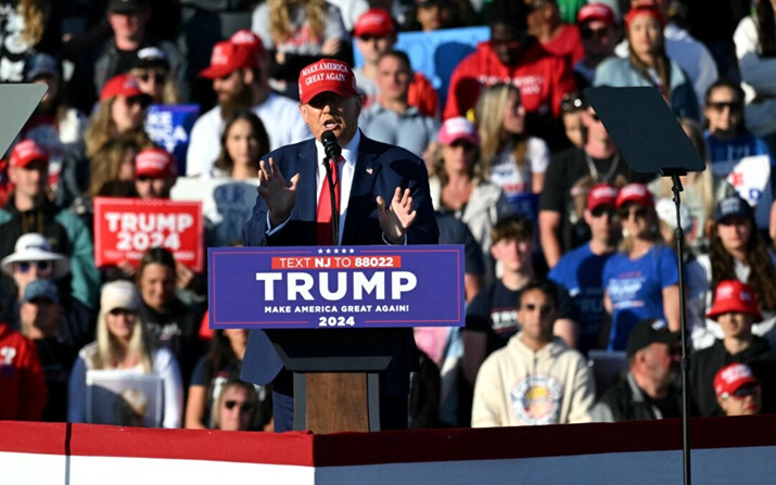 El expresidente y candidato republicano a la presidencia en 2024, Donald Trump, habla durante un rally de campaña en Wildwood, Nueva Jersey, el 11 de mayo de 2024. (Jim Watson/AFP vía Getty Images)
