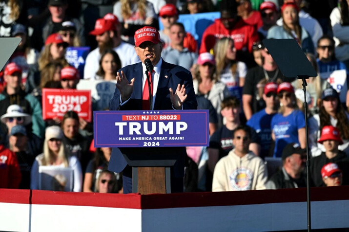 El expresidente y candidato republicano a la presidencia en 2024, Donald Trump, habla durante un rally de campaña en Wildwood, Nueva Jersey, el 11 de mayo de 2024. (Jim Watson/AFP vía Getty Images)