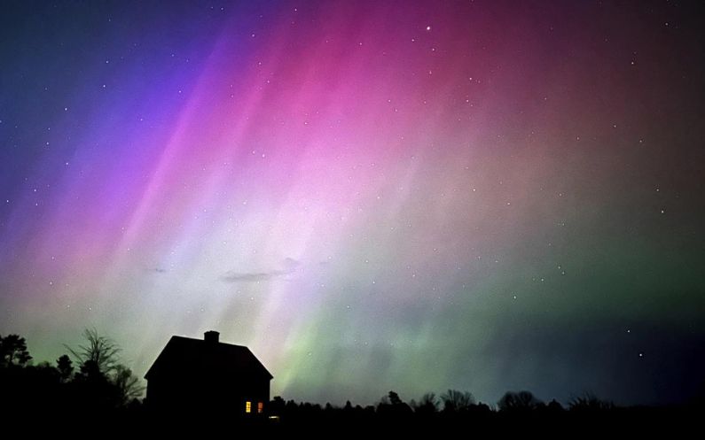 ¿Te perdiste las inusuales auroras boreales? Te las mostramos en fotografías
