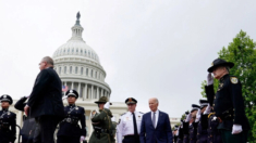 Biden lamenta a los policías caídos durante Memorial: «Se lo debemos como nación