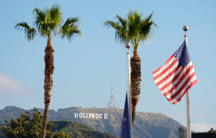 El cartel de Hollywood cerca del Dolby Theatre, donde se celebró la 96ª edición de los Oscar en Los Ángeles, el 10 de marzo de 2024. (Chris Pizzello/Foto AP)