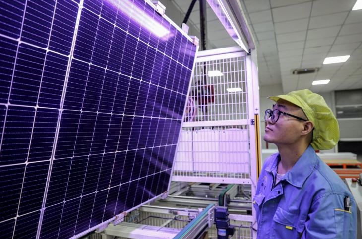 Biden sube aranceles a importaciones de energía solar apuntando a «prácticas desleales» del PCCh