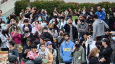 40 por ciento de los arrestados en la protesta de UC Irvine no tenían conexión con la escuela