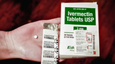 Médico es multado por recetar ivermectina a pacientes con COVID-19