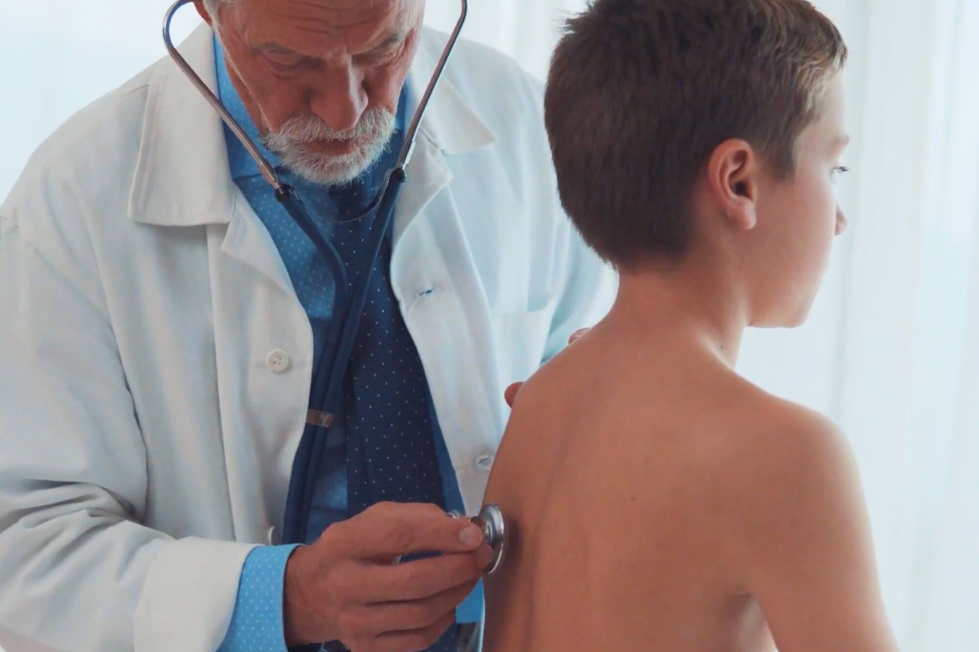 Cirugías transgénero en niños: Enfermera cuestiona estándares médicos para menores