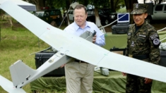 EE.UU. dona drones a El Salvador para vigilar cruces ilegales de migrantes