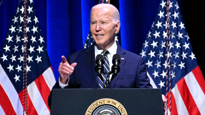 El presidente Joe Biden habla en el Museo Nacional de Historia y Cultura Afroamericana en Washington el 17 de mayo de 2024. (Andrew Caballero-Reynolds/AFP vía Getty Images)