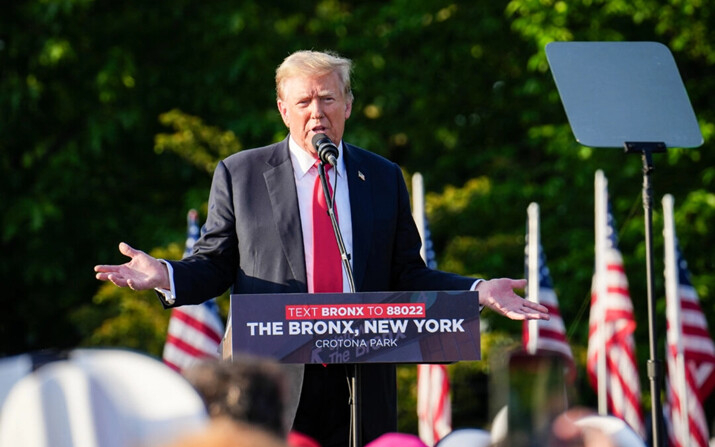 El expresidente Donald Trump celebra un mitin en el sur del Bronx, en Nueva York, el 23 de mayo de 2024. (Samira Bouaou/The Epoch Times)