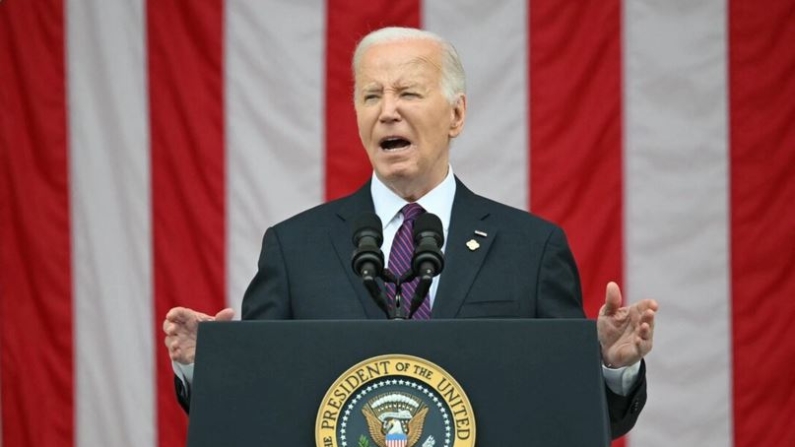 El presidente Joe Biden habla en la 156ª celebración del Día Nacional de la Recordación de los caídos en el Cementerio Nacional de Arlington en Arlington, Virginia, 27 de mayo de 2024. (Mandel Ngan/AFP)