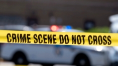 Miniván se estrella en salón de belleza, dejando 4 muertos y 9 heridos en Long Island