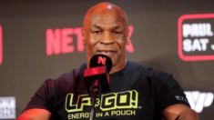 Mike Tyson «se encuentra muy bien» tras caer enfermo durante el vuelo de fin de semana de Miami a Los Ángeles
