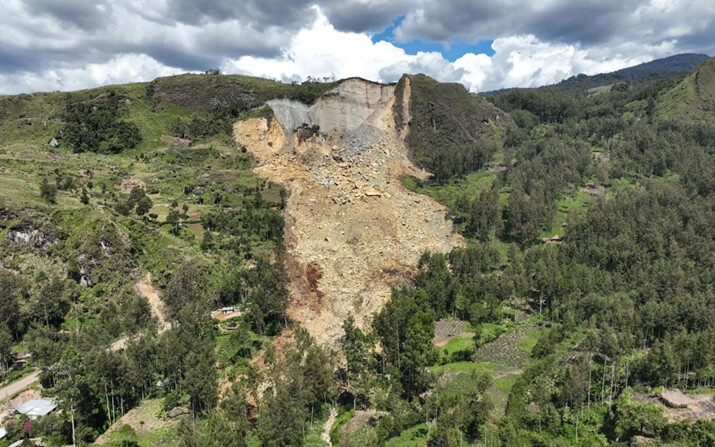 Zona afectada por un corrimiento de tierras en el pueblo de Yambali, en la región de Maip Mulitaka, en la provincia de Enga, Papúa Nueva Guinea, el 27 de mayo de 2024. (Emmanuel Eralia/AFP vía Getty Images)
