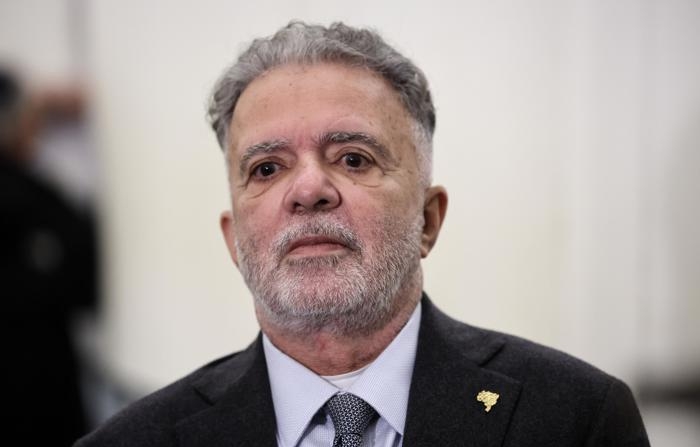 Fotografía de archivo fechada el 19 de febrero de 2024 que muestra al embajador de Brasil en Israel, Frederico Meyer, durante una visita al Museo del Holocausto en Jerusalén, Israel. (EFE/ Abir Sultan)