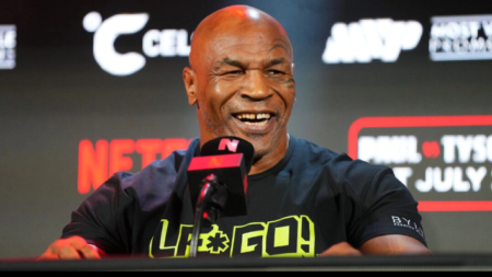 Mike Tyson habla sobre su emergencia médica antes de la pelea con Jake Paul