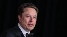 Accionistas de Tesla aprueban pagar a Musk unos USD 50,000 millones