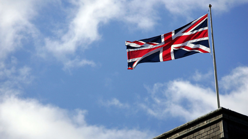 La bandera del Reino Unido ondea en Londres. (Gareth Cattermole/Getty Images)