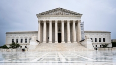 Corte Suprema envía casos sobre leyes de redes sociales en Florida y Texas a tribunales inferiores