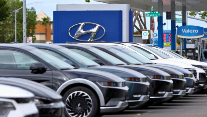 Automóviles Hyundai en el lote de ventas de San Leandro Hyundai en San Leandro, California, el 30 de mayo de 2023. (Justin Sullivan/Getty Images)