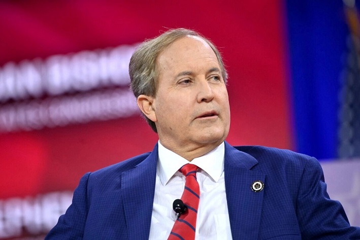 El fiscal general de Texas, Ken Paxton, habla durante la reunión anual de la Conferencia de Acción Política Conservadora (CPAC) en National Harbor, Maryland, el 23 de febrero de 2024. (Mandel Ngan/AFP vía Getty Images)