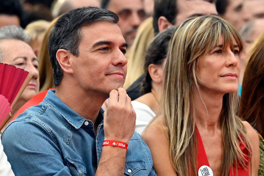 Juez imputa nuevos delitos a Begoña Gómez, esposa de Pedro Sánchez