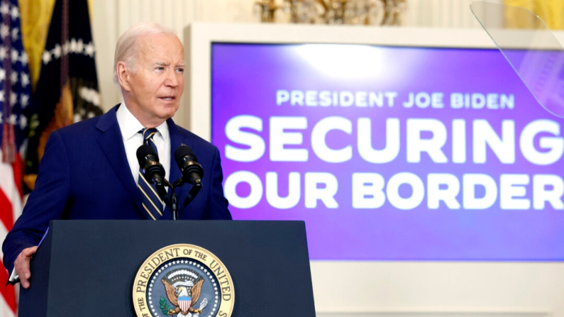 El presidente Joe Biden pronuncia un discurso sobre una orden ejecutiva que limita el asilo en la Sala Este de la Casa Blanca el 4 de junio de 2024. (Kevin Dietsch/Getty Images)