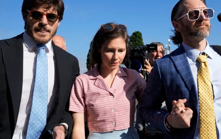 Amanda Knox llega a la sala del tribunal de Florencia, Italia, el miércoles 5 de junio de 2024. (AP Photo/Antonio Calanni)