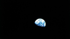 Muere a los 90 años el astronauta del Apolo 8 William Anders, autor de la foto «Earthrise»