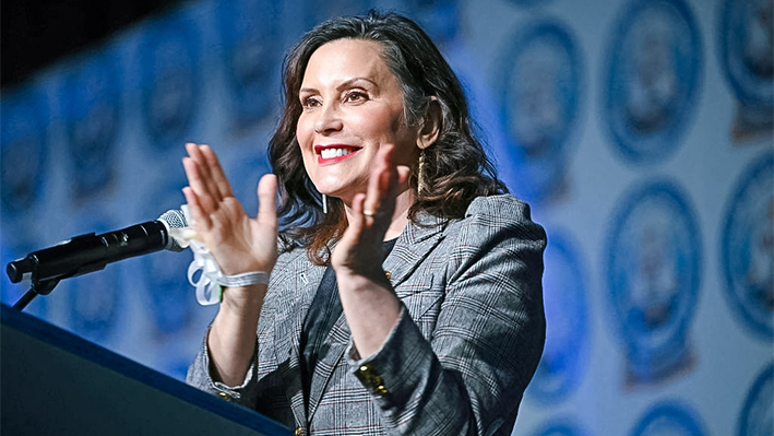 La gobernadora de Michigan, Gretchen Whitmer, en el Centro Recreativo Beech Woods en Southfield, Michigan, el 16 de octubre de 2020. (Chip Somodevilla/Getty Images)
