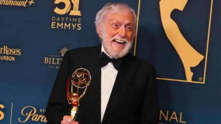 Dick Van Dyke hace historia como el ganador del Daytime Emmy de mayor edad