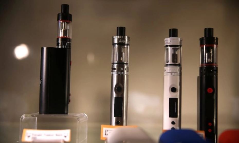 FDA se une al Dpto. de Justicia y otras agencias contra la venta ilegal de cigarrillos electrónicos