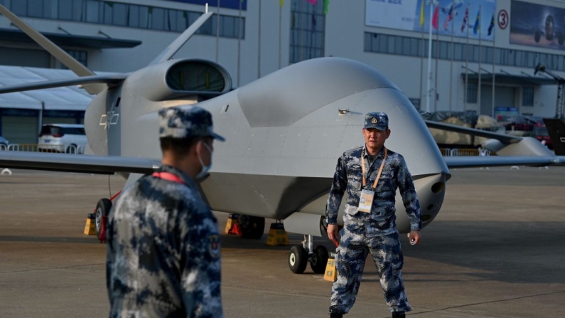 Un dron de gran altitud WZ-7 de la Fuerza Aérea del Ejército Popular de Liberación (EPL) china es visto en Guangdong, el 27 de septiembre de 2021. (Noel Celis/AFP vía Getty Images)