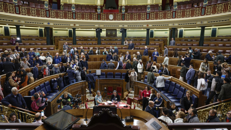 Imagen de archivo (1/12/2023) de las últimas jornadas de puertas abiertas del Congreso. EFE/ Zipi