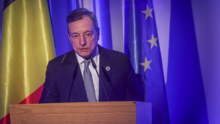 Draghi recibe el Premio Carlos V en una ceremonia presidida por Felipe VI