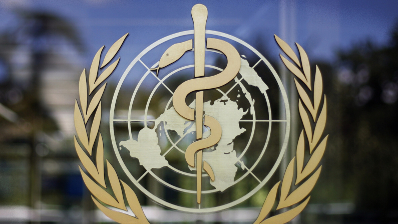 El logotipo de la Organización Mundial de la Salud en la sede de la OMS en Ginebra, Suiza, el 11 de junio de 2019. (Anja Niedringhaus/AP/Foto de Archivo)