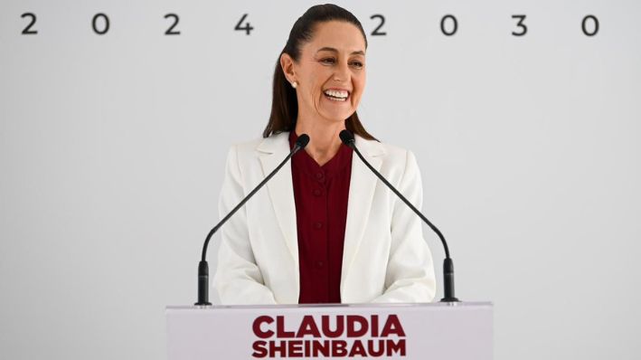 La presidenta electa de México, Claudia Sheinbaum Pardo, habla durante una conferencia de prensa el 17 de junio de 2024, en la Ciudad de México, México. (Equipo de comunicación de Claudia Sheinbaum)