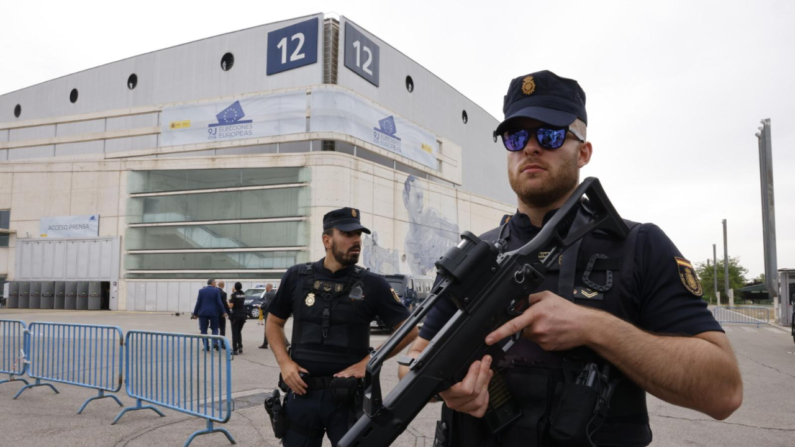 Imagen de archivo sobre un control de la Policía Nacional de España. (Foto Policía Nacional)