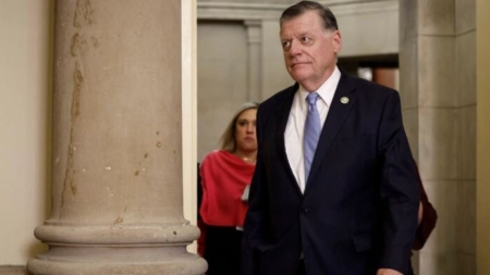 Tom Cole, presidente del Comité de Presupuestos de la Cámara, supera el reto de las primarias