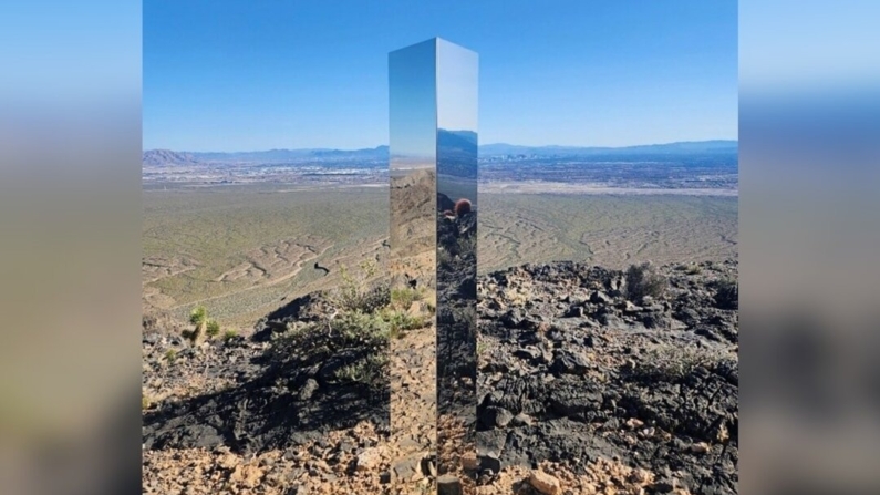 Un monolito cerca de Gass Peak, Nevada, el 16 de junio de 2024. (Departamento de Policía Metropolitana de Las Vegas vía AP)