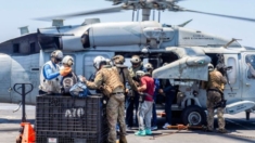 Buque griego se hunde en el Mar Rojo tras ataque con misiles hutíes