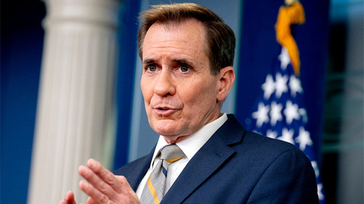 El asesor de comunicaciones de seguridad nacional de la Casa Blanca, John Kirby, habla durante una rueda de prensa en la Casa Blanca el 6 de mayo de 2024. (Andrew Harnik/Getty Images)