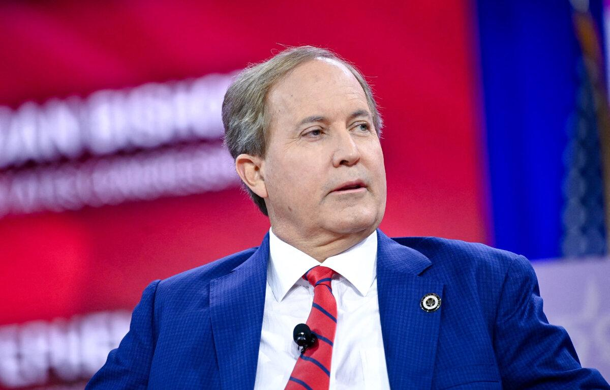 El fiscal general de Texas, Ken Paxton, habla durante la reunión anual de la Conferencia de Acción Política Conservadora (CPAC) en National Harbor, Maryland, el 23 de febrero de 2024. (Mandel Ngan/AFP vía Getty Images)